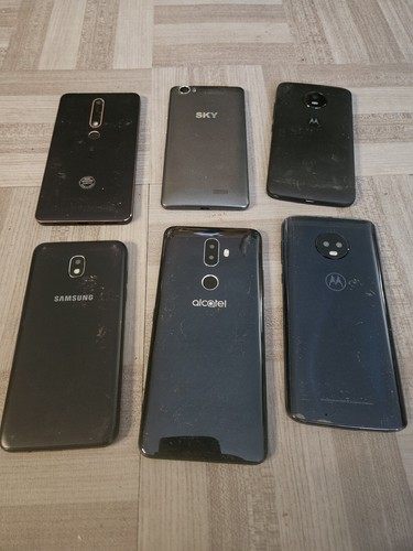 Lot de 6 téléphones portables divers factices modernes non fonctionnels smartphones écran play - Photo 2 sur 2