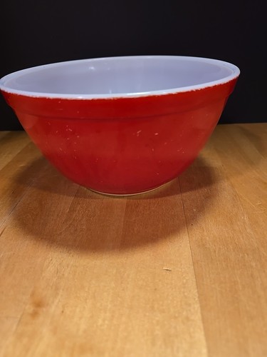 Pyrex 402 Red Bowl - Picture 3 of 10