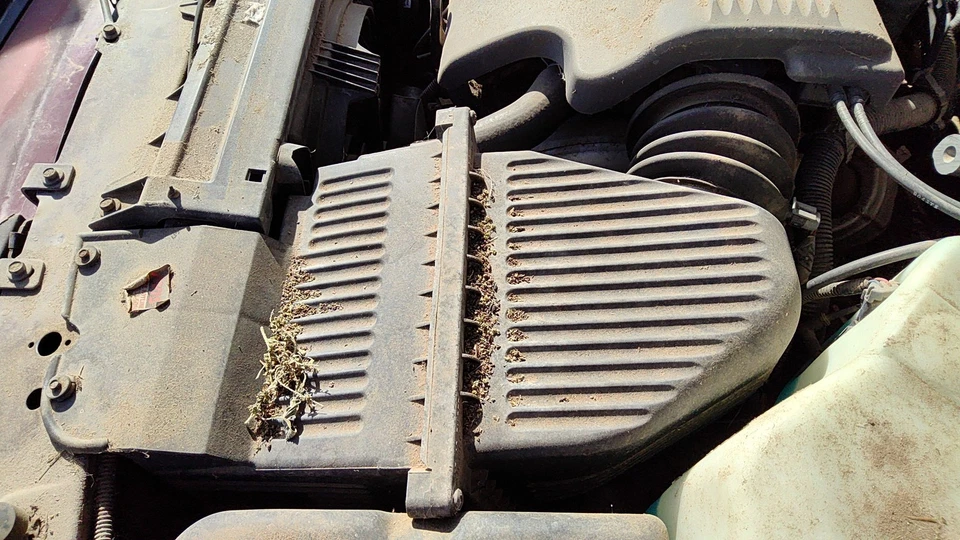 96-99 Lesabre Complete Air Intake Cleaner Filter Box Housing With Tube 3.8l - Image 2 of 4