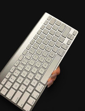 Apple Wireless Compact Keyboard A1314 Aluminum Enhanced Keys QWERTY English