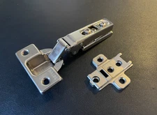 GRASS Cabinet Hinge 1006-30 Clip-On, Self-Closing • w/ 044 baseplate • 110° Ope