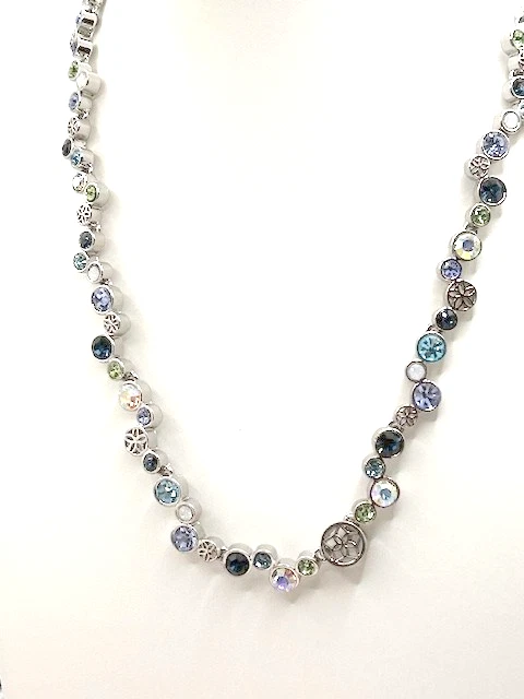 Collier Lia Sophia Pendentif Bleu à Strass – Cercles Concentriques, Style Bullseye