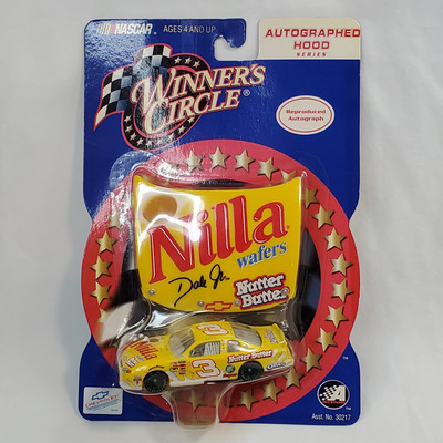 Nascar Winners Circle 2002 Dale Earnhardt Jr #3 Nilla Wafers Nutter Butter 1:64