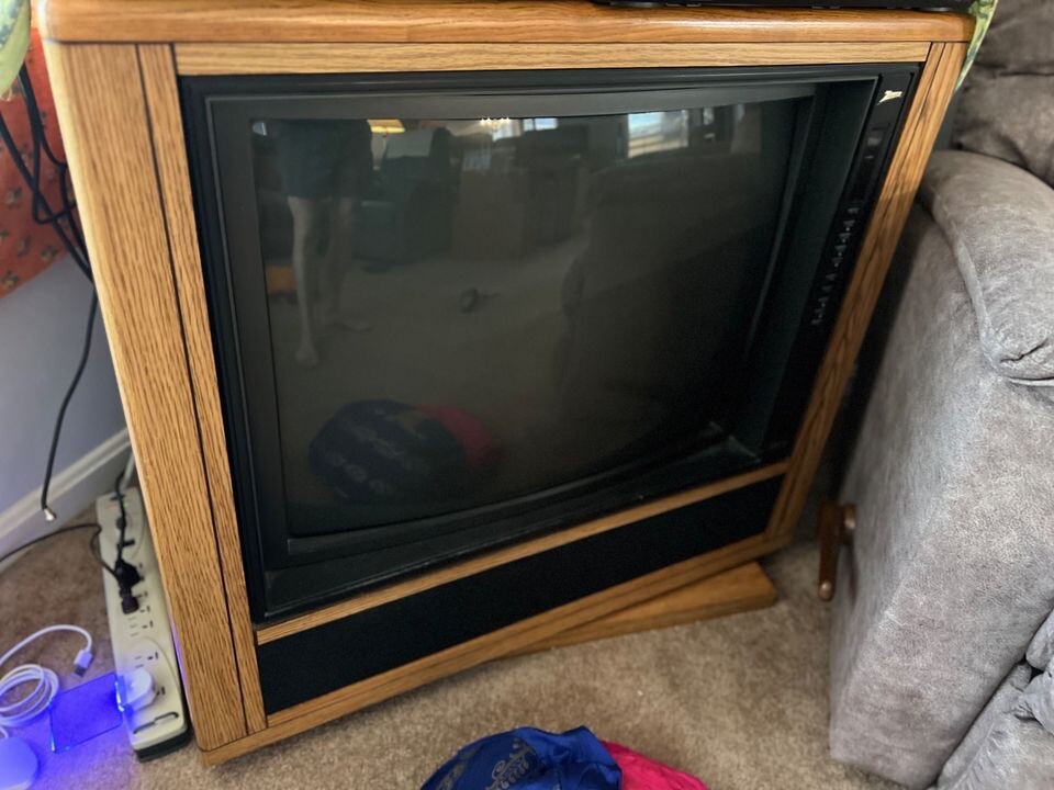 Vintage Zenith Floor TV - Antique Tube Television - ZENITH 120 V
