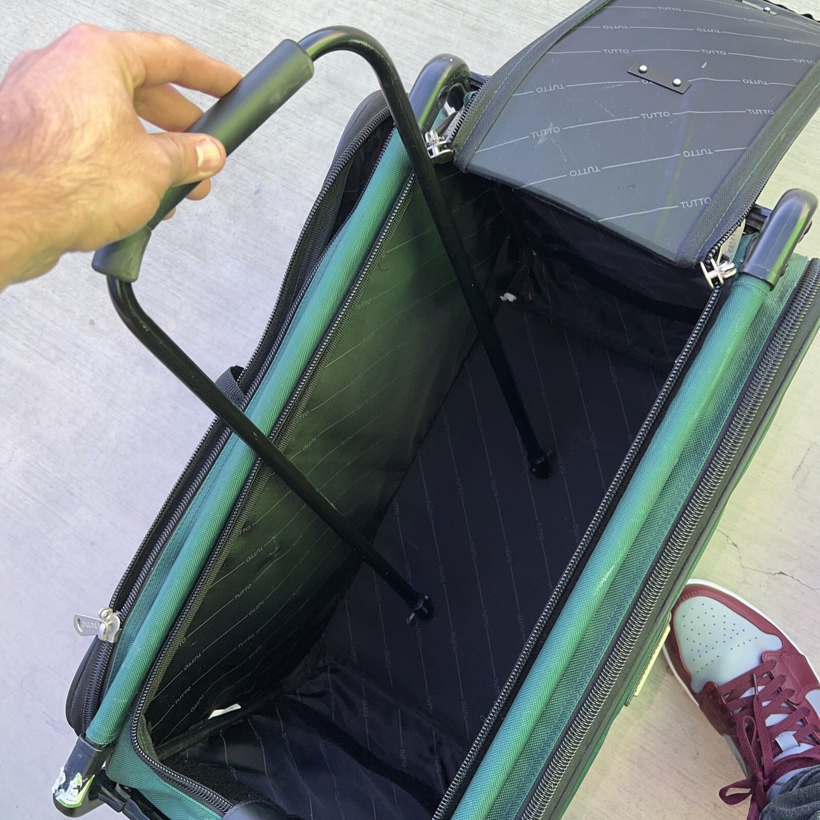 Regulation Carry On Tutto Luggage Suitcase Wheeled Green eBay