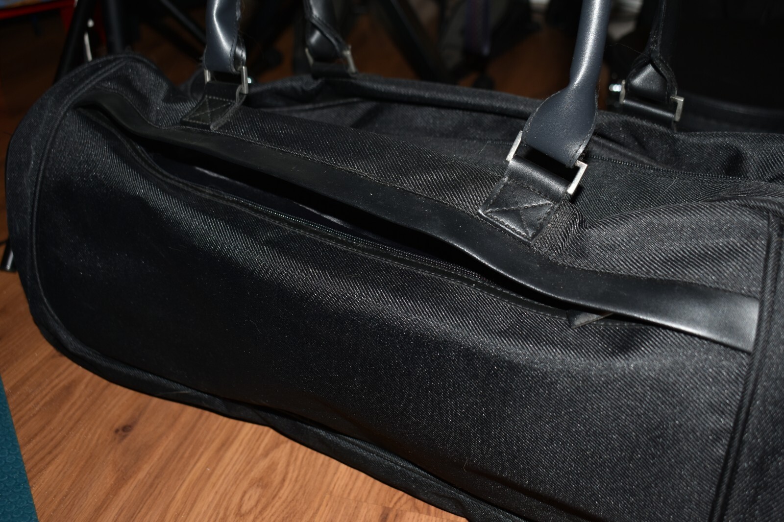 Mens Chrome Azzaro Perfumes TRAVEL BAG WEEKENDER Black Leather Handle