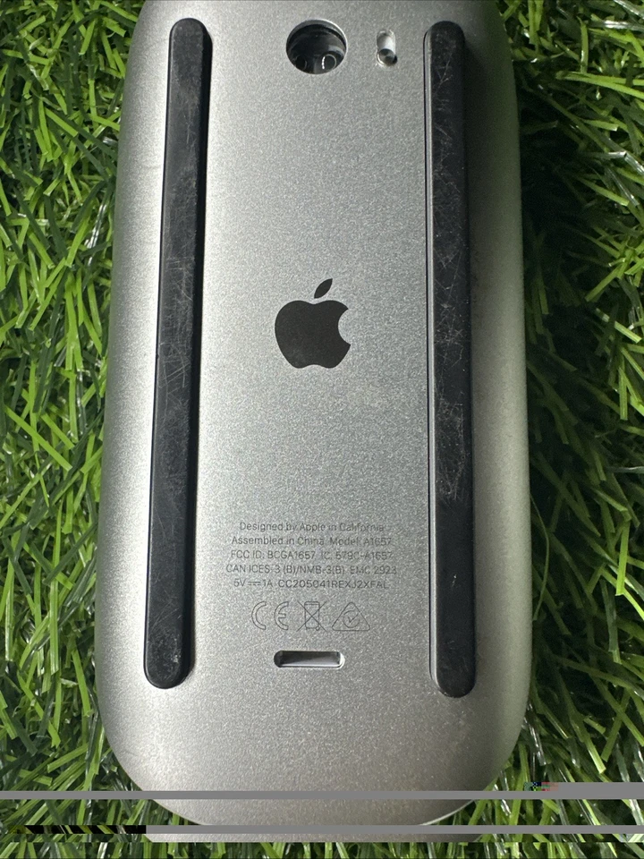 Apple Magic мыши 2 - белый - (A1657) MRME2LL/A - бывшая в употреблении - Изображение 2 из 3