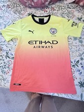 Manchester City 2019-2020 third kit with De Bruyne 17. Size S
