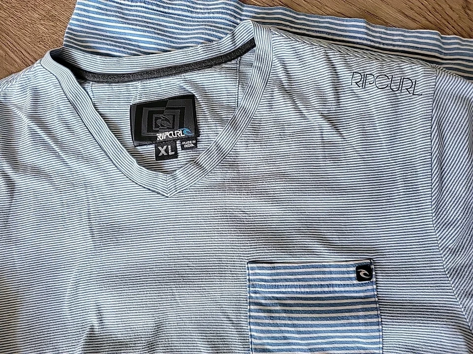 VTG RIP CURL Men's T-Shirt Tee Front Pocket, v-neck Rare blue/white stripe XL - Image 3 of 3