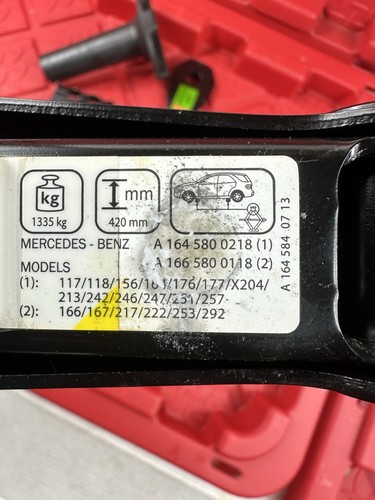 2008-2011 Mercedes-Benz GL450 4MATIC Emergency Spare Tire Jack A1645840713 OEM - Picture 4 of 8