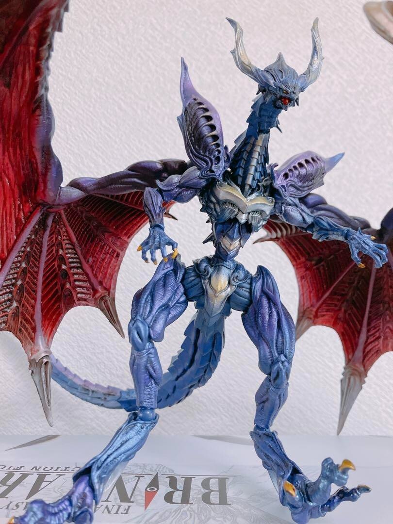 Square Enix. Bring Arts Final Fantasy Creatures Bahamut PVC
