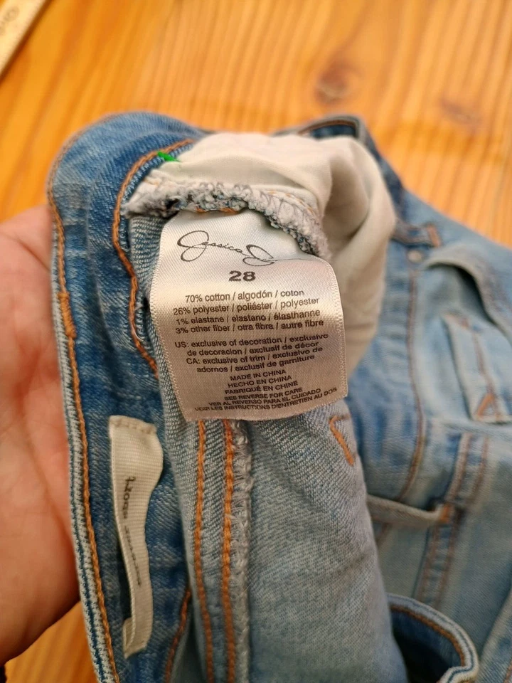 Jessica Simpson Forever Short Roll Cuff Short Size 28 - Image 3 of 4