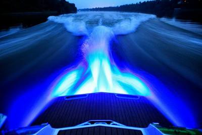 RGB ANY COLOR V2 Boat Transom Light - 8000 Lumens, Made In USA O 260472 - Foto 4