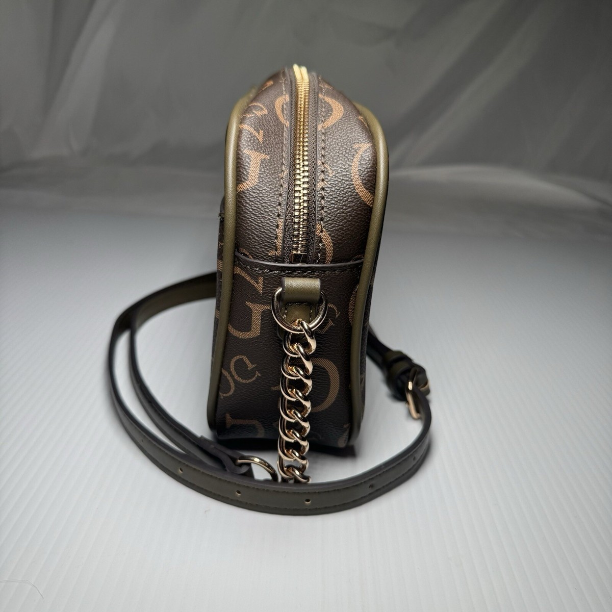 NEW Guess Crossbody Handbag, Brown, Gold & Green, Gold Chain 
