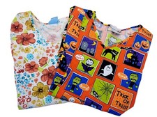 Scrubstar Halloween Monster Print Scrub Top  Scrub HQ floral Size Small