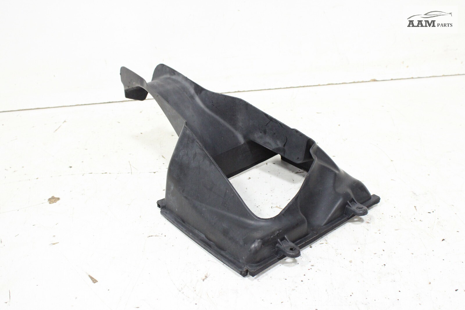 2014-2021 MASERATI GHIBLI M157 3.0L FRONT LEFT INTERCOOLER AIR DUCT SHROUD OEM