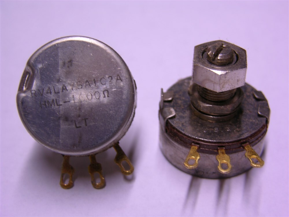 MS Honeywell Centralab RV4LAYSA102A 1K 2W 10% Linear Locking Shaft Potentiometer