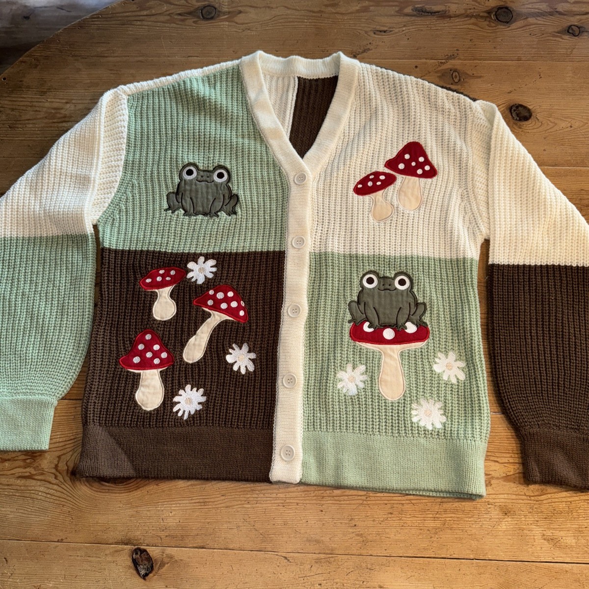 ヴィクトル・ニキフォロフ カバー3点セット Thorn & fable frog & mushrooms color block knit Woman's Girls