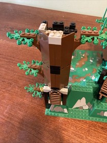 LEGO System Castle Dark Forest Fortress 6079 Incomplete 1996  All Minifigures