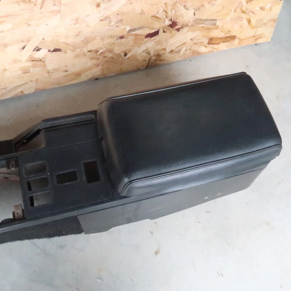 82-92 Chevy Camaro berlinetta Black Carpeted Center Console 1982-1992 Foto 4 de 4