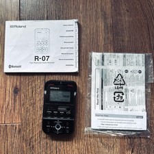 Roland R-07 Portable Audio Recorder Black, High-Resolution