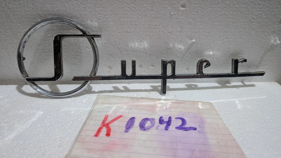 1955-56 Buick Super Original Cuarto Panel Emblema Insignia Usado Foto 2 de 4