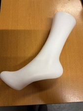 Modèle pied mannequin pour présentoir bracelet cheville chaussures et chaussettes lestées