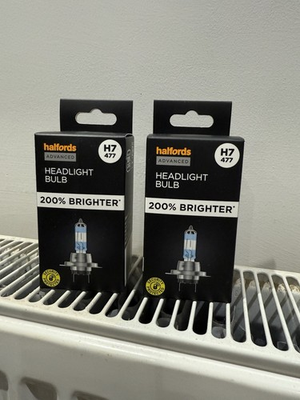 #ad X2 Halfords Advanced headlight Bulbs 200% Brighter H7 477 RRP £35.98 GBP 18.00