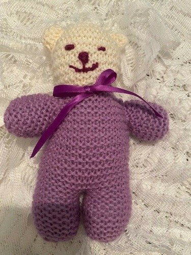 BABY'S PRAM BLANKET AND GIFT SET IN LILAC AND WHITE - 第 3/9 張圖片