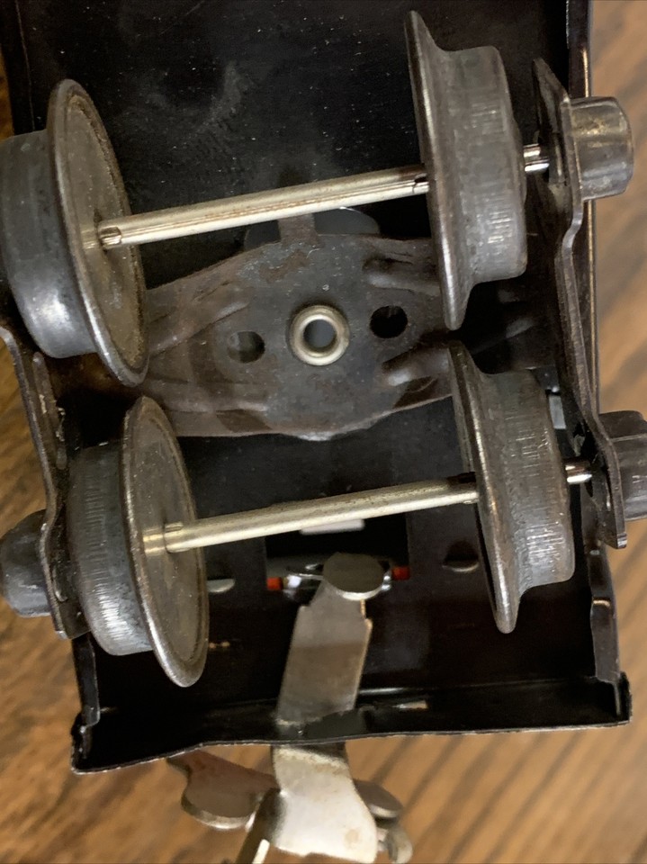 VINTAGE. PRE-WAR LIONEL R.R. LINES #1682 CABOOSE | eBay