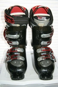 atomic comfort fit ski boots
