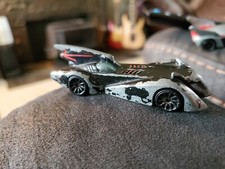 Mattel Hot Wheels Batman Batmobile per auto