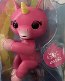 WowWee Fingerlings Skye the Baby Unicorn Pink Toy R Us Exclusive New