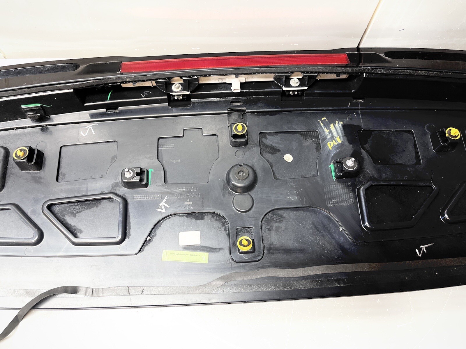 ⭐️2017 - 2020 MASERATI LEVANTE LIFTGATE BACK DOOR ROOF UPPER SPOILER -BLACK- OEM