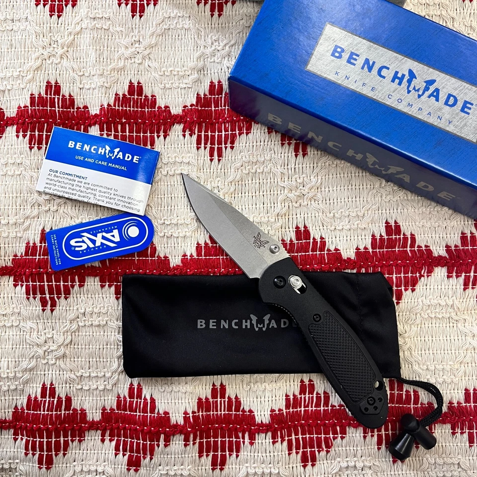 Nova faca dobrável Benchmade Mini Griptilian 556-S30V 2,91" cabo de náilon preto - Imagem 2 de 4