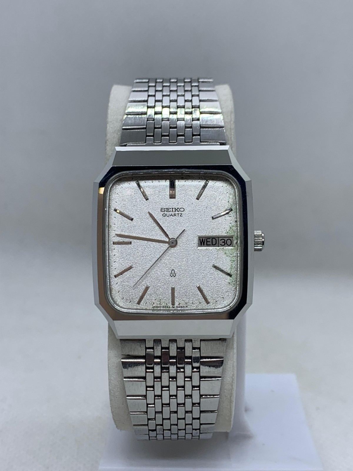 | Watch Japan Quartz Vintage Made Seagull Rare Seiko 5933-5080 1980s - vintagewatches.pk