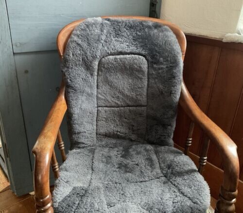Premium Sheepskin Seat Cushion - Charcoal Grey Universal Fit Car Seat Cushion - Picture 2 of 2