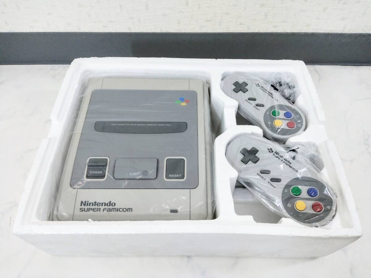 Nintendo Super Famicom SHVC-001 Retro Console for sale Nintendo Super Famicom SHVC-001 Retro Console for sale