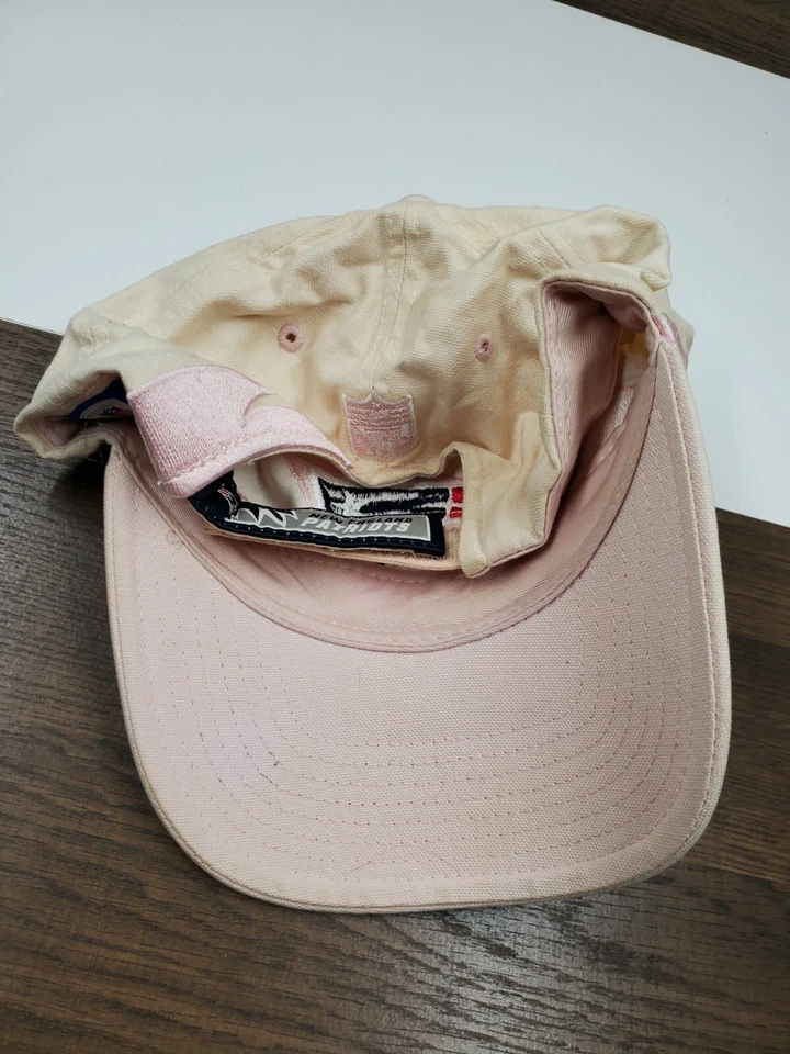 DE COLECCIÓN Reebok Rosa Diente de Tiburón Patriots Sombrero Gorra Correa Trasera Fútbol NFL Foto 3 de 4