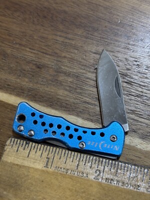 NITEIZE NITE IZE  SMALL BLUE LOCKBACK KNIFE    GENTS KEYCHAIN 18 25