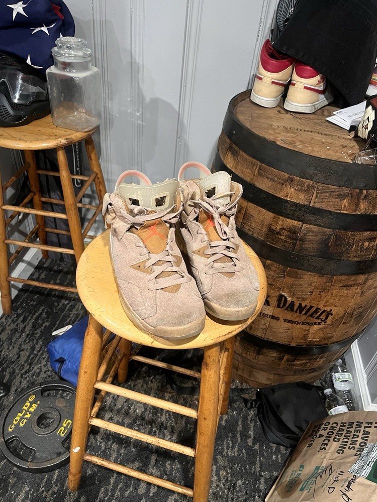 Size 10.5 - Jordan 6 Retro x Travis Scott Mid British Khaki