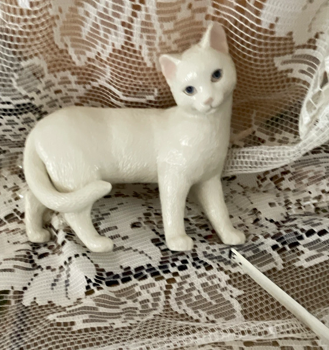 レノックス Cat & Perfume Figurines 25+ Lenox Collectible Cat Figurines for sale | Updated Oct 2026