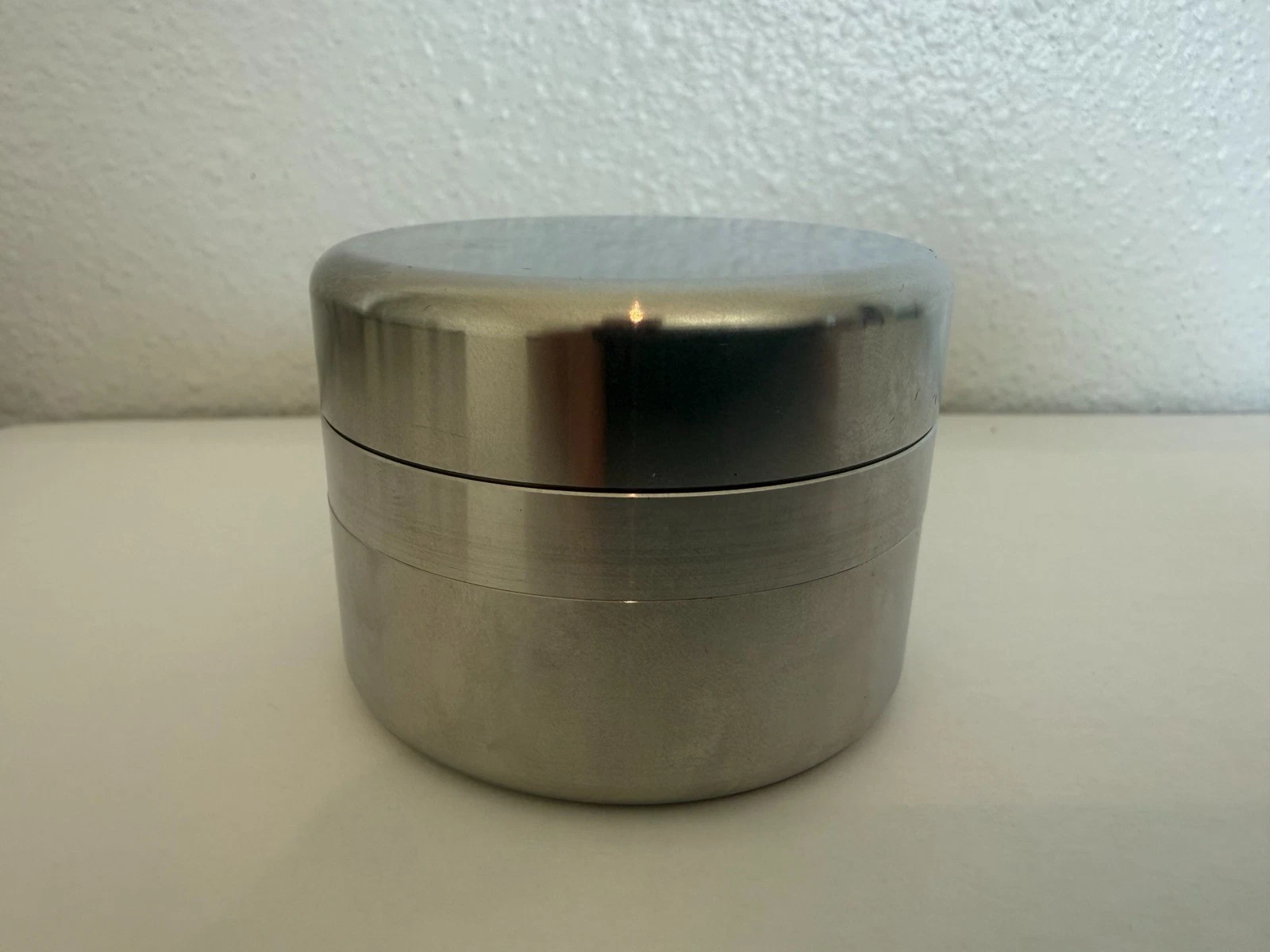 Specular OG1 304 Stainless Steel Herb Grinder 2.5" Threadless Magnetic B Stock - product detail image 1