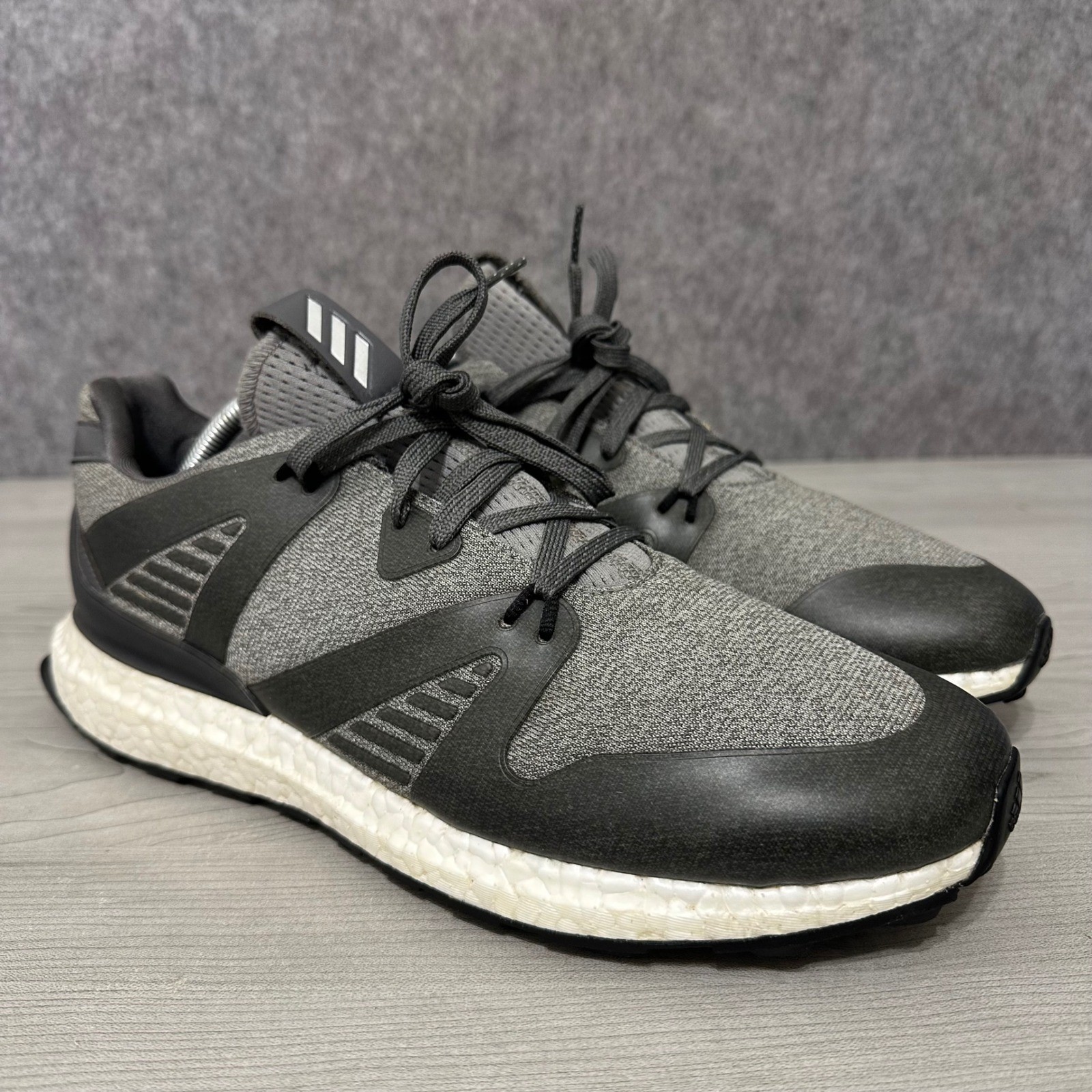 Gray Black Bb7884 Size 11 Low Top Sneaker
