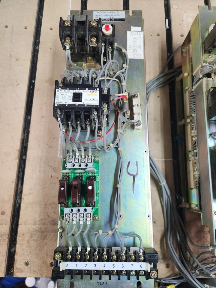 UNIDAD DE CONTROL DE VELOCIDAD FANUC A06B-6045-H001 H002 ELIMINADA DE NUMÉRICO GENERAL CNC Foto 3 de 4