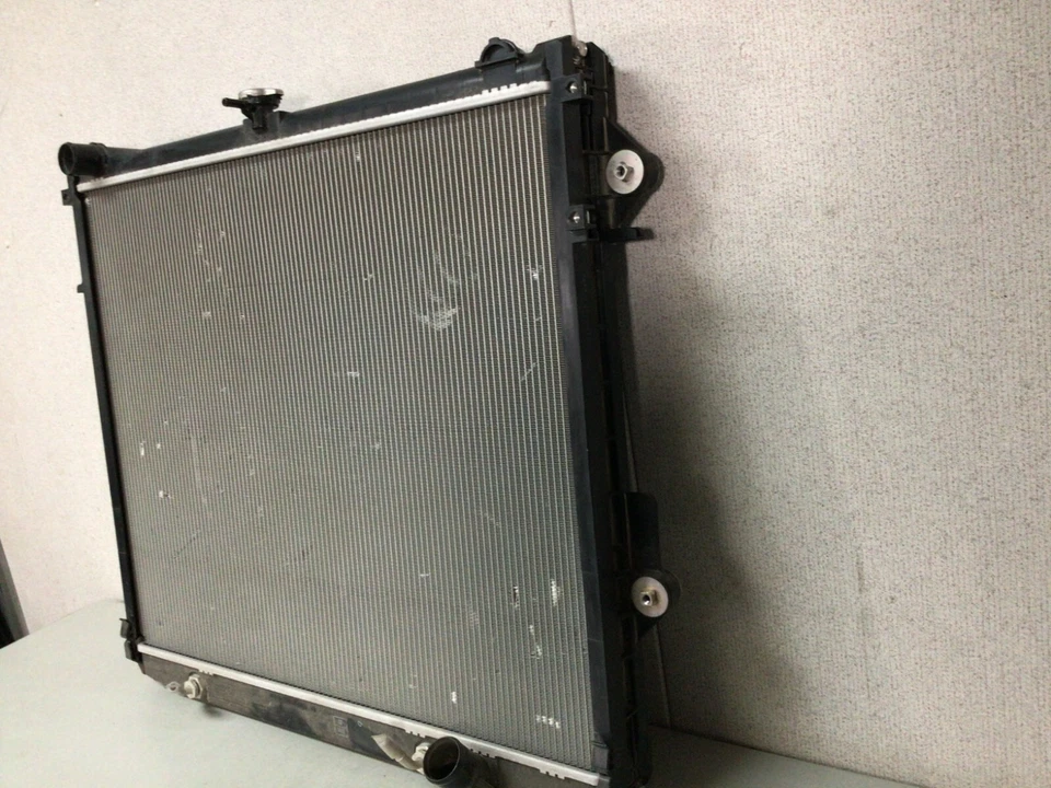 Radiador Lexus LX570 2008 2009 2010 2011 2012 2013 2014 2015 Foto 4 de 4