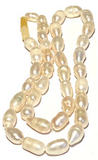 VINTAGE CULTURED PEARL BARREL CLASP NECKLACE