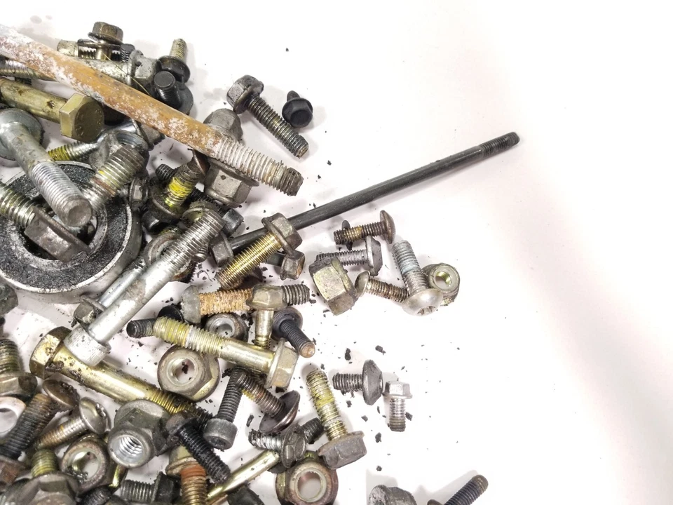 Can-Am Spyder GS Roadster 990 2008 kit de pernos de hardware múltiple enorme Foto 2 de 4