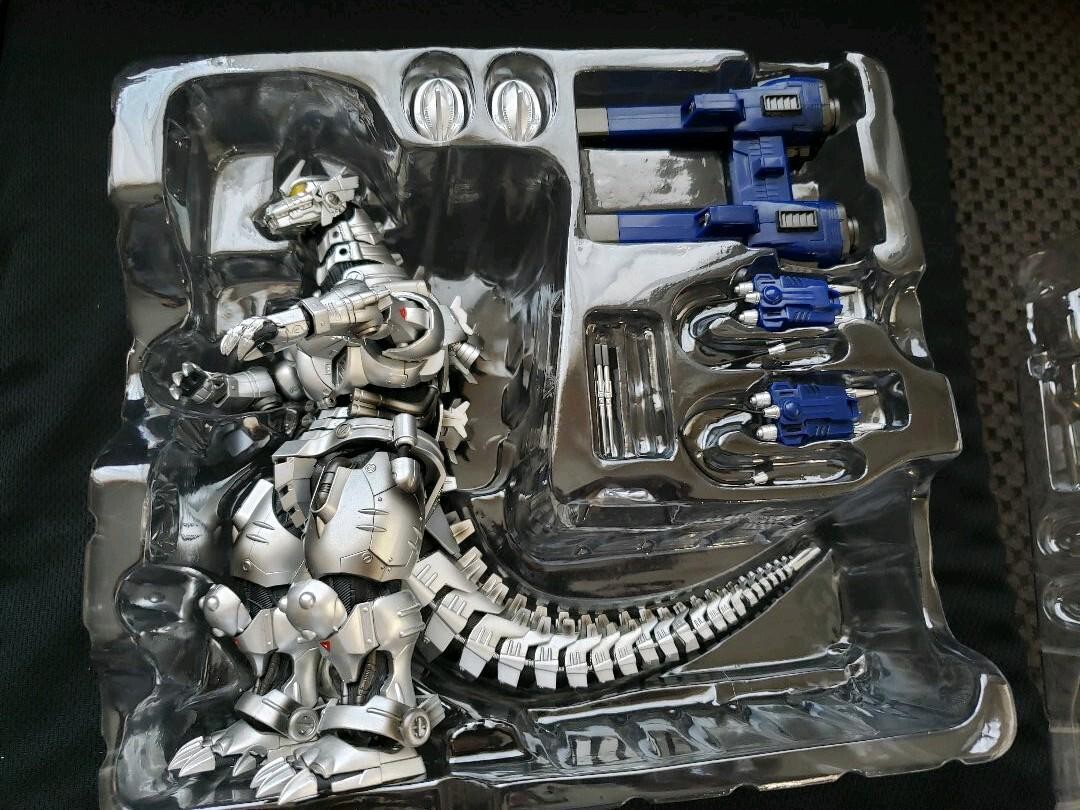 S.H. MonsterArts MFS-3 Godzilla Type-3 Kiryu Figure S.H. MonsterArts MFS-3 Godzilla Type-3 Kiryu Figure