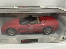 UT MODELS 1998 CHEVROLET CORVETTE RED CONVERTIBLE 1:18
